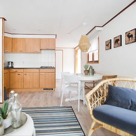 Sfeervol Chalet בקתה פוטן